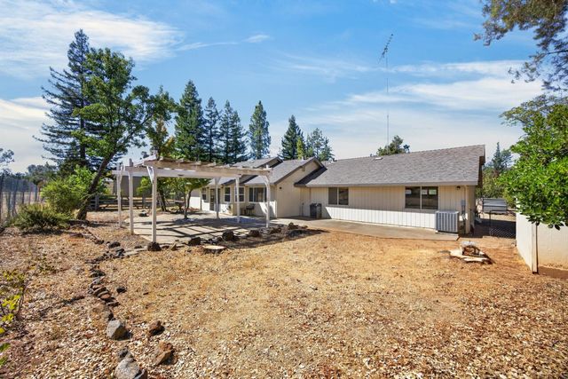 3663 Many Oaks Ln, Shingle Springs, CA 95682