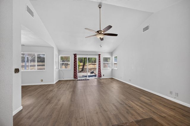 3663 Many Oaks Ln, Shingle Springs, CA 95682
