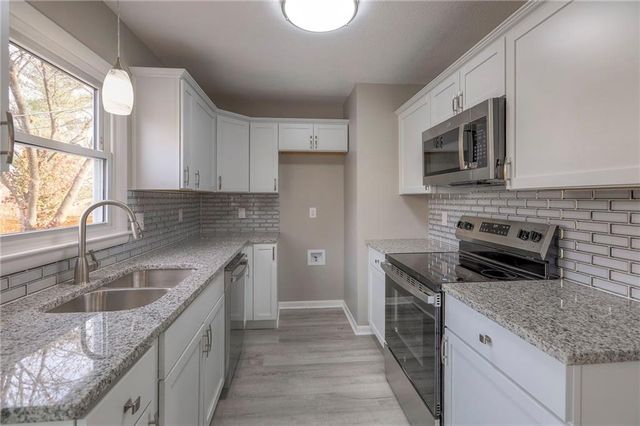 3303 N Mccoy Street, Independence, MO 64050