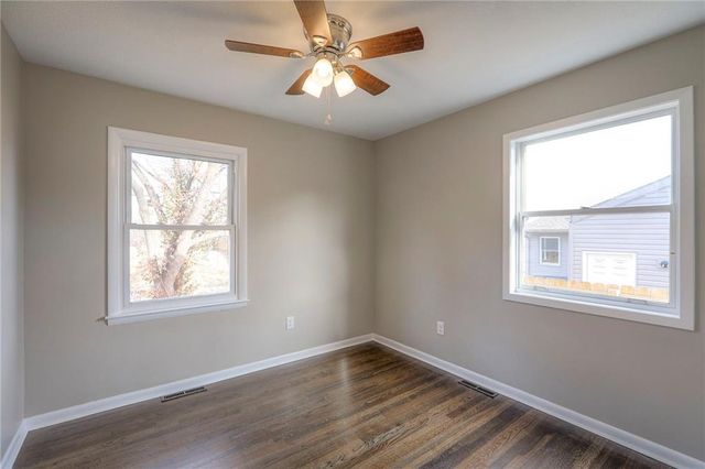 3303 N Mccoy Street, Independence, MO 64050