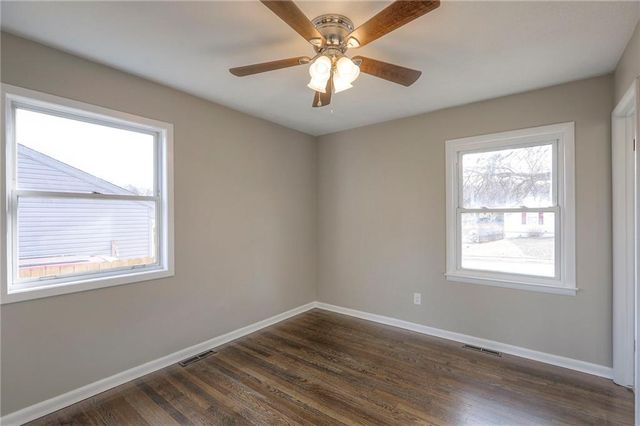 3303 N Mccoy Street, Independence, MO 64050