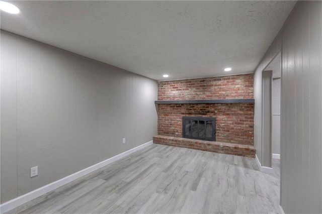 3303 N Mccoy Street, Independence, MO 64050