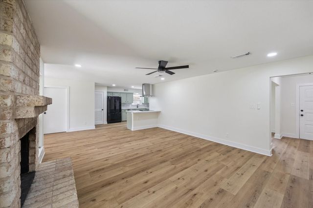 2723 Bernadette Lane, Houston, TX 77043