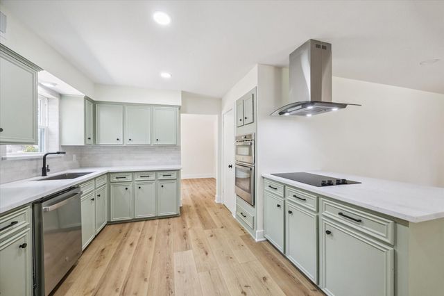 2723 Bernadette Lane, Houston, TX 77043