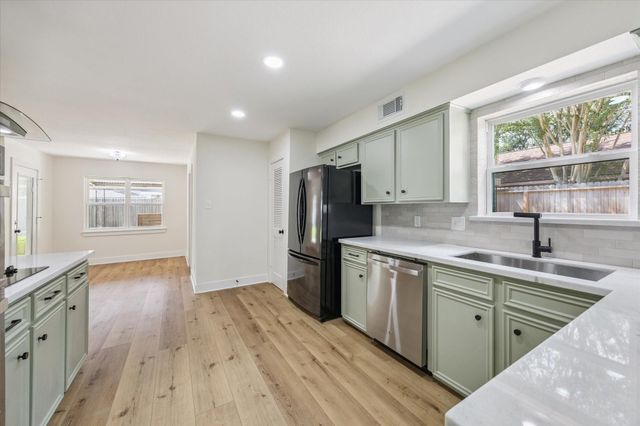 2723 Bernadette Lane, Houston, TX 77043