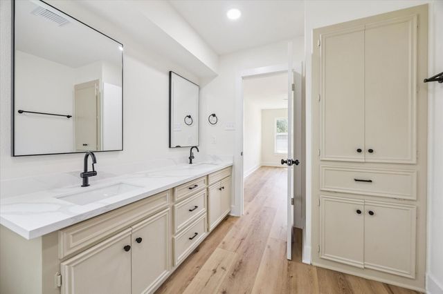 2723 Bernadette Lane, Houston, TX 77043