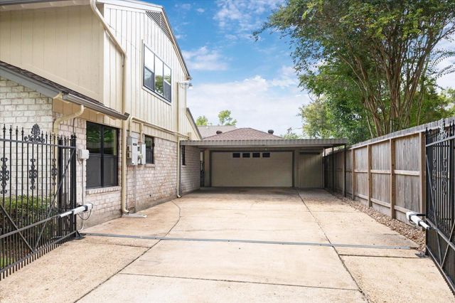 2723 Bernadette Lane, Houston, TX 77043