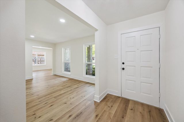 2723 Bernadette Lane, Houston, TX 77043