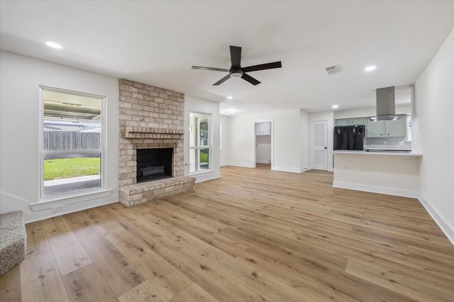 2723 Bernadette Lane, Houston, TX 77043