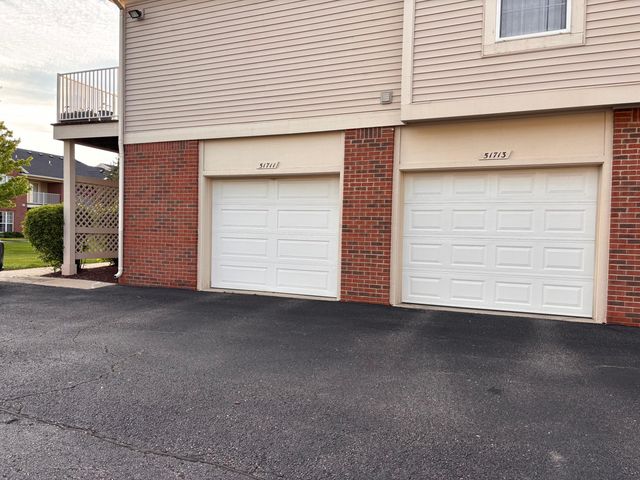 51713 Adler Park Drive W, Chesterfield, MI 48051