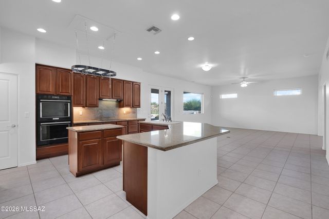 5688 N Cotton Place, Tucson, AZ 85743