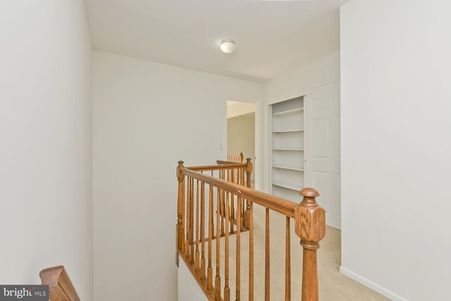 4 CEDAR CT, West Windsor, NJ 08550