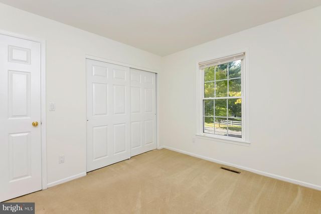 4 CEDAR CT, West Windsor, NJ 08550