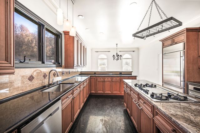 1060 Stonebridge Park Drive, Franklin, TN 37069