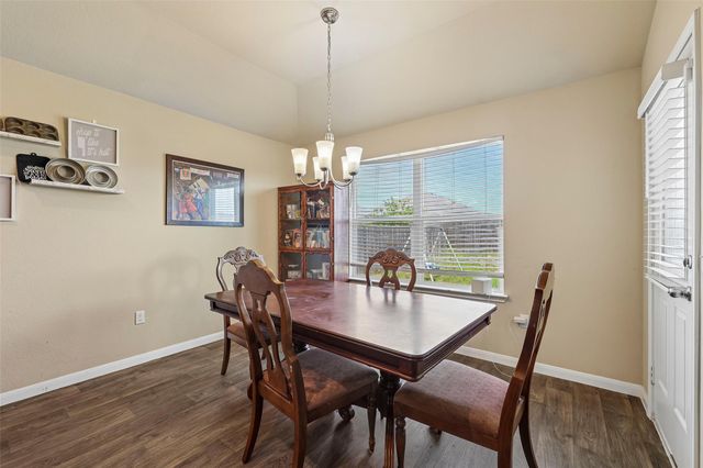 109 San Bernard TRL, Hutto, TX 78634