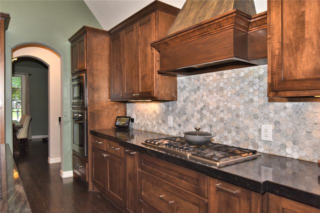 7337 E 112th Street S, Bixby, OK 74008