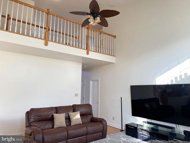 21 MEADOW LN, Pottstown, PA 19465