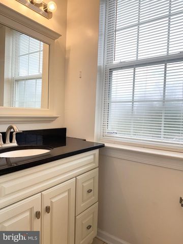 21 MEADOW LN, Pottstown, PA 19465