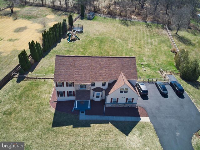 21 MEADOW LN, Pottstown, PA 19465