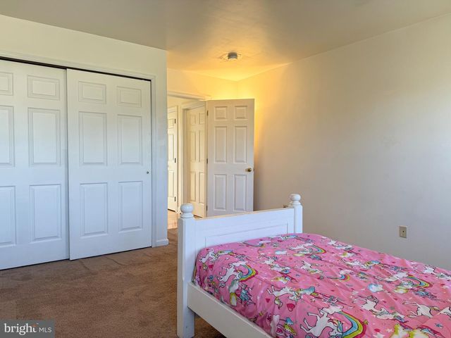 21 MEADOW LN, Pottstown, PA 19465