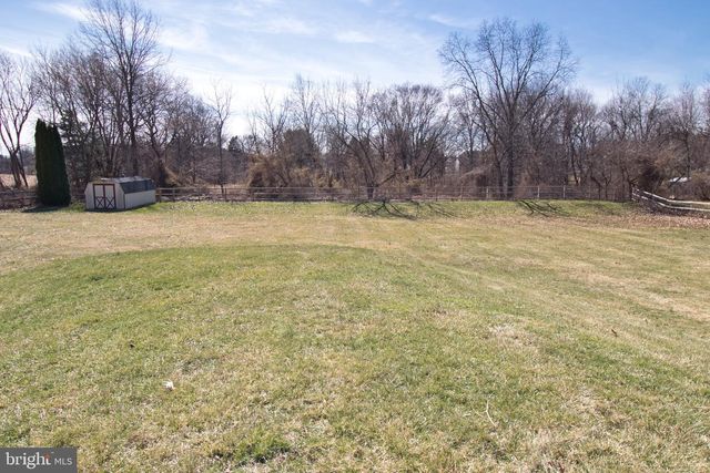 21 MEADOW LN, Pottstown, PA 19465