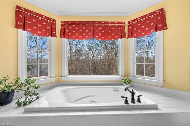 3712 Waldenbrook Road, Greensboro, NC 27407