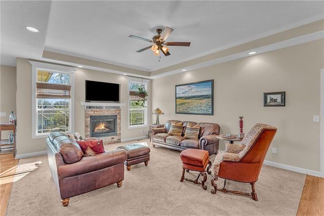 16657 Sandstone Circle, Basehor, KS 66007