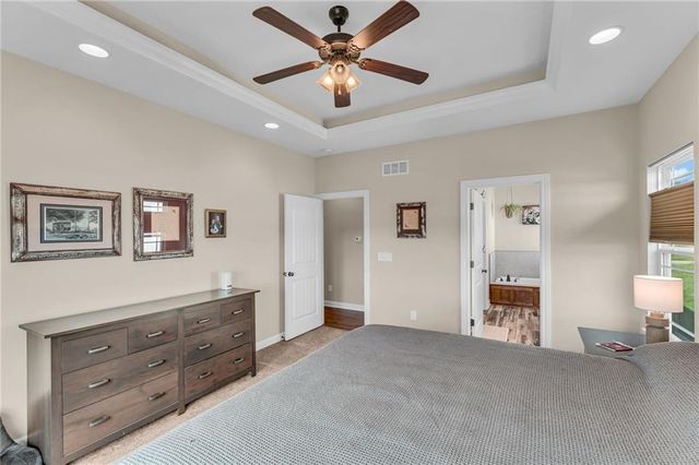 16657 Sandstone Circle, Basehor, KS 66007