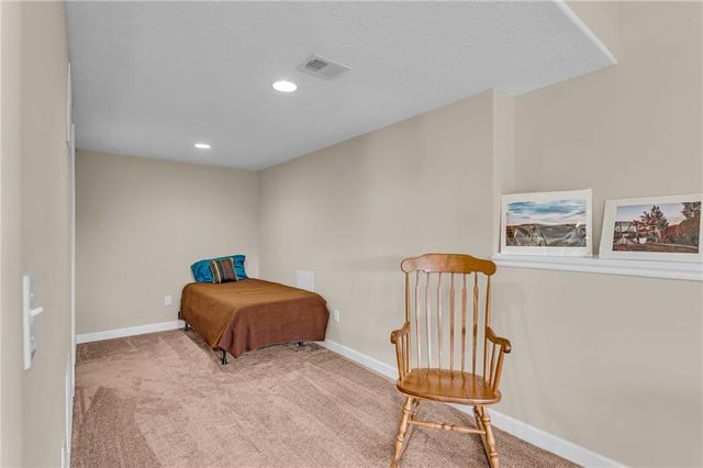 16657 Sandstone Circle, Basehor, KS 66007