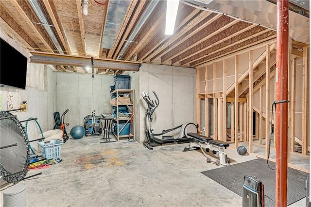 16657 Sandstone Circle, Basehor, KS 66007