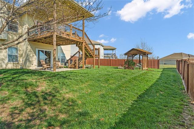 16657 Sandstone Circle, Basehor, KS 66007