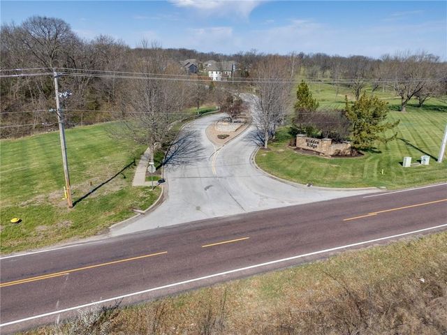 16657 Sandstone Circle, Basehor, KS 66007