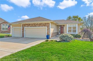 16657 Sandstone Circle, Basehor, KS 66007