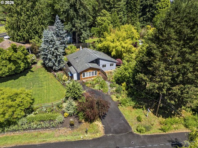 1389 Sw TAYLORS FERRY Ct, Portland, OR 97219