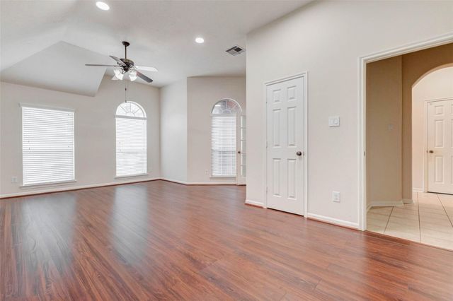 12905 Quail Creek Drive, Pearland, TX 77584