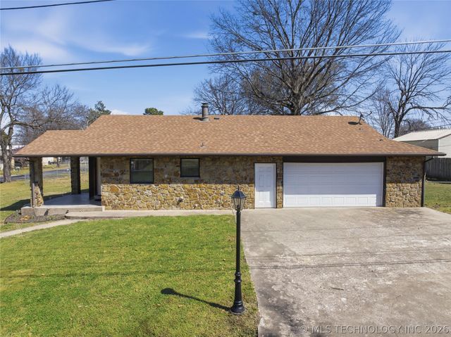 72078 S 321 Road, Wagoner, OK 74467