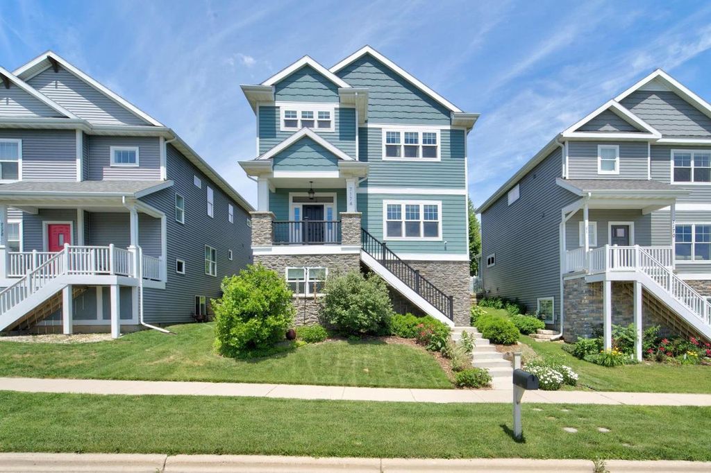 7174 Belle Fontaine Boulevard, Middleton, WI 53562