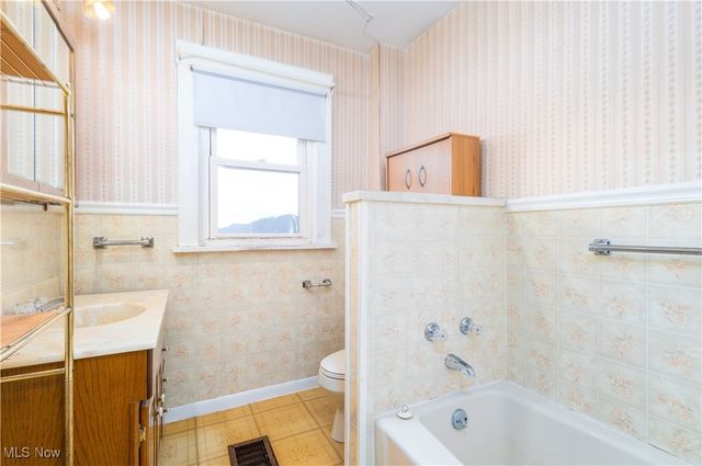 104 SENECA Street, Toronto, OH 43964