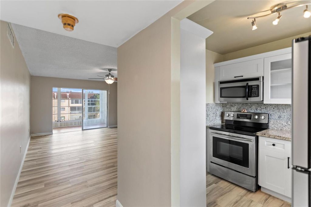2720 N Pine Island Road 307, Sunrise, FL 33322