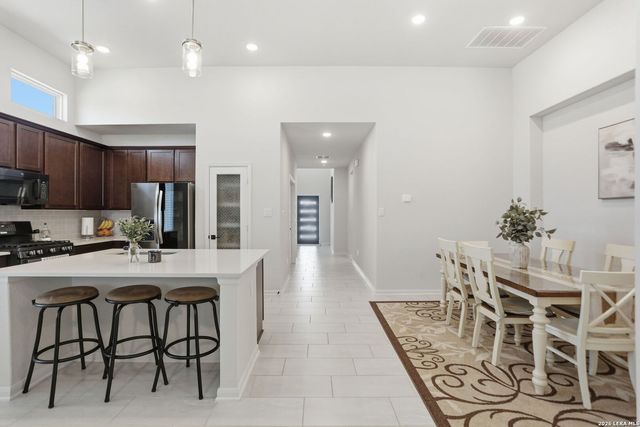 1615 Lawnside, San Antonio, TX 78245