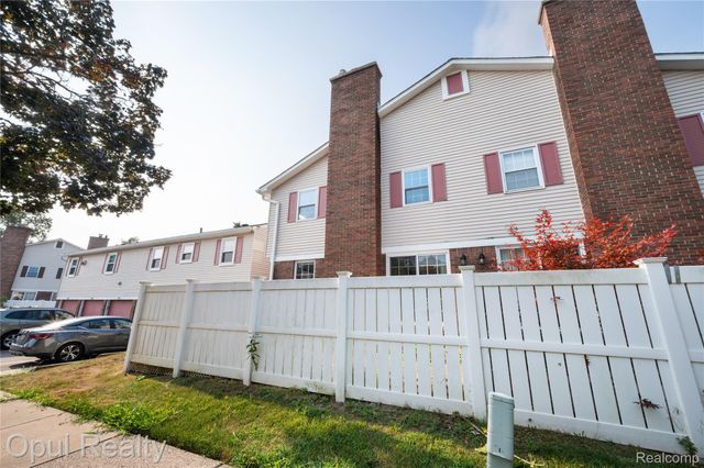 20831 W Glen Haven Circle, Novi, MI 48167