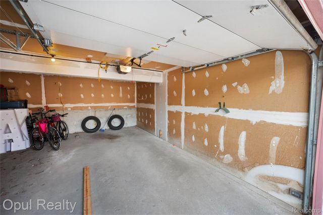 20831 W Glen Haven Circle, Novi, MI 48167