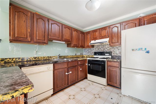 20831 W Glen Haven Circle, Novi, MI 48167