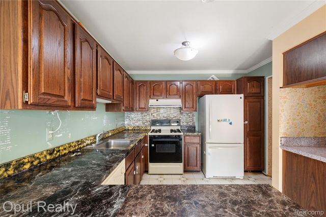 20831 W Glen Haven Circle, Novi, MI 48167