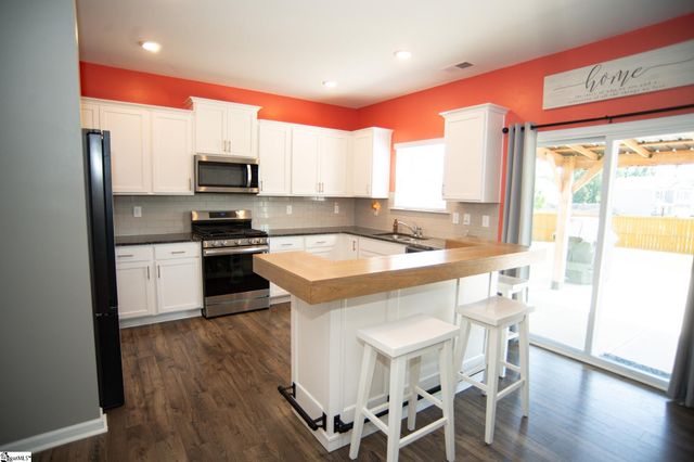 1098 Elmswell Lane, Lyman, SC 29365