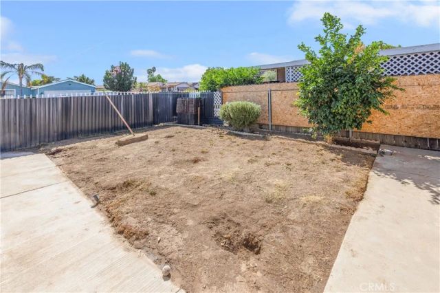 602 Roadrunner, Perris, CA 92570