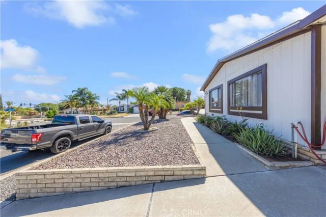 602 Roadrunner, Perris, CA 92570