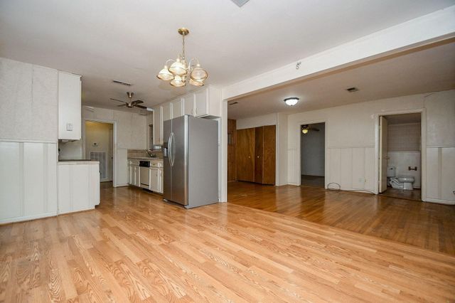 4054 Cheena Drive, Houston, TX 77025