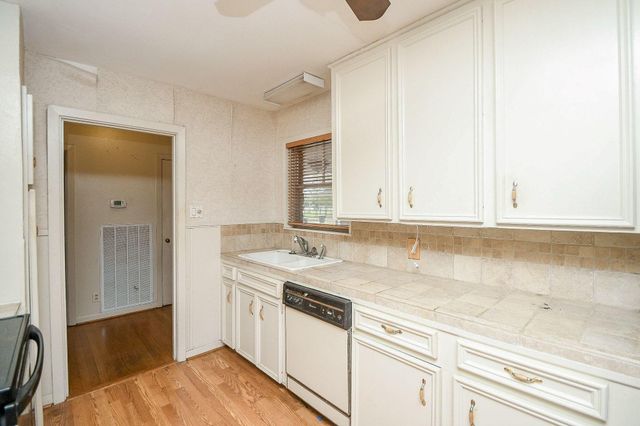 4054 Cheena Drive, Houston, TX 77025