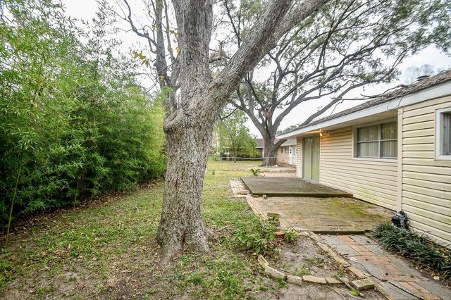4054 Cheena Drive, Houston, TX 77025